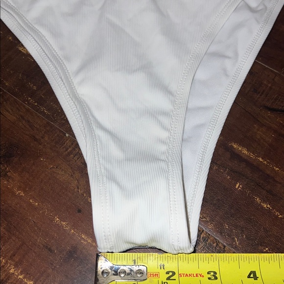 Cute beach outfit bundle white cheeky swimsuit - Picture 10 of 14